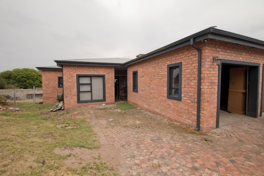 4 Bedroom Property for Sale in Fraaiuitsig Western Cape